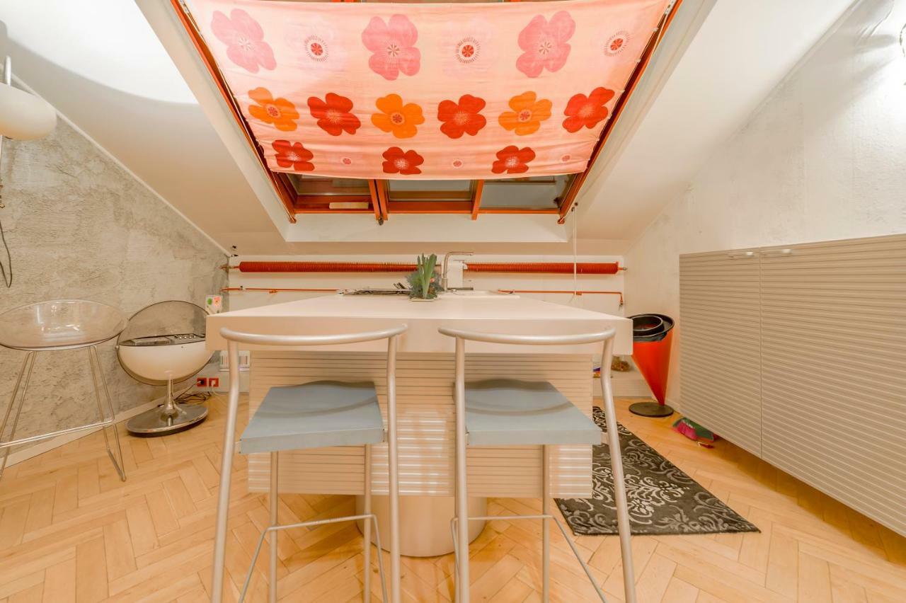 Unique Luxury Loft With Terrace In Old Town Apartment Прага Екстериор снимка